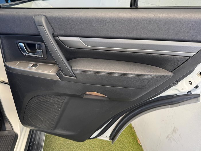 2016 Mitsubishi Pajero GLX
