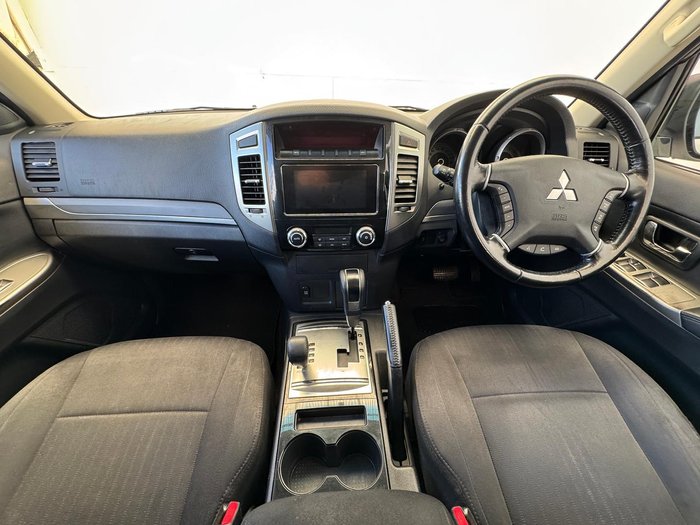 2016 Mitsubishi Pajero GLX