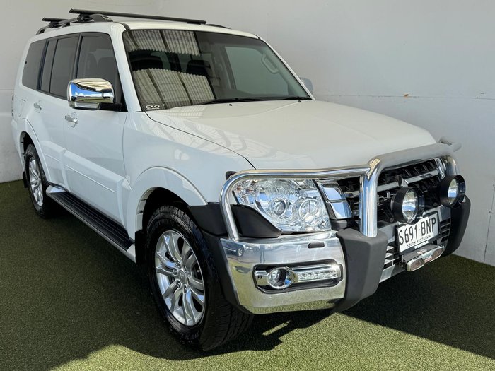 2016 Mitsubishi Pajero