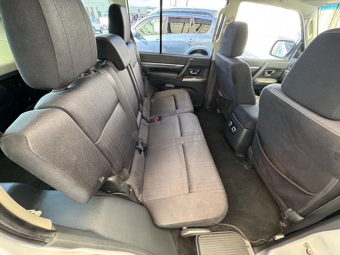 2016 Mitsubishi Pajero GLX