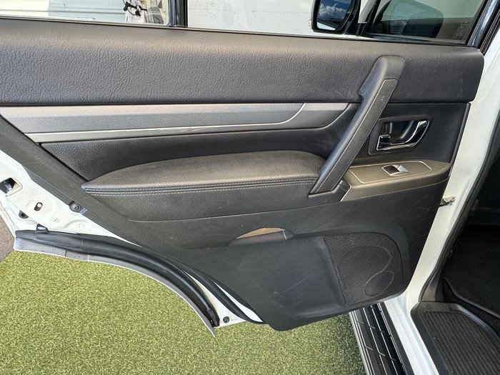 2016 Mitsubishi Pajero GLX