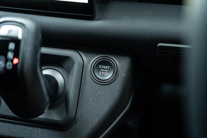 2024 Land Rover Defender 130 D300 X-Dynamic SE