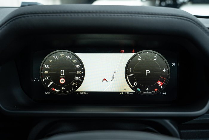 2024 Land Rover Defender 130 D300 X-Dynamic SE