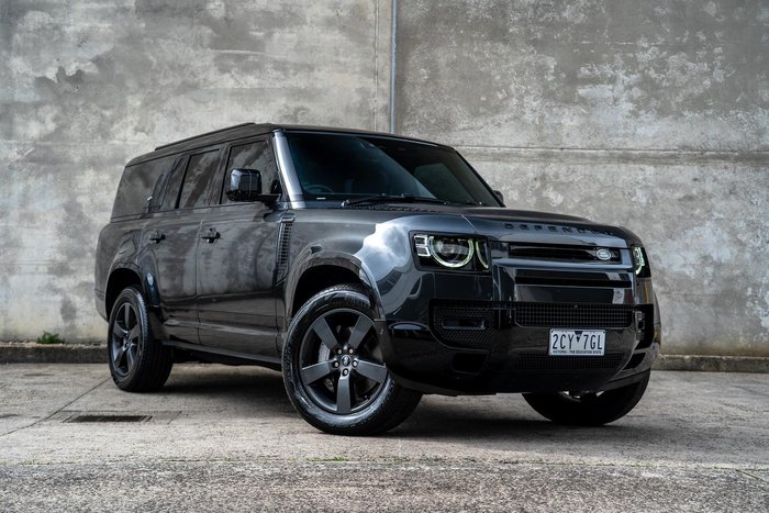 2024 Land Rover Defender 130 D300 X-Dynamic SE