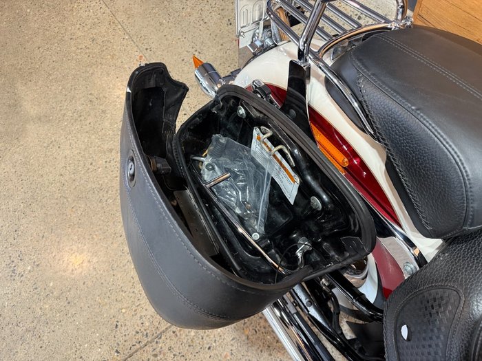2013 Harley-davidson FLSTN SOFTAIL DELUXE White