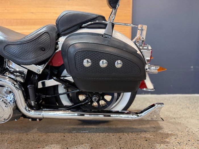 2013 Harley-davidson FLSTN SOFTAIL DELUXE White