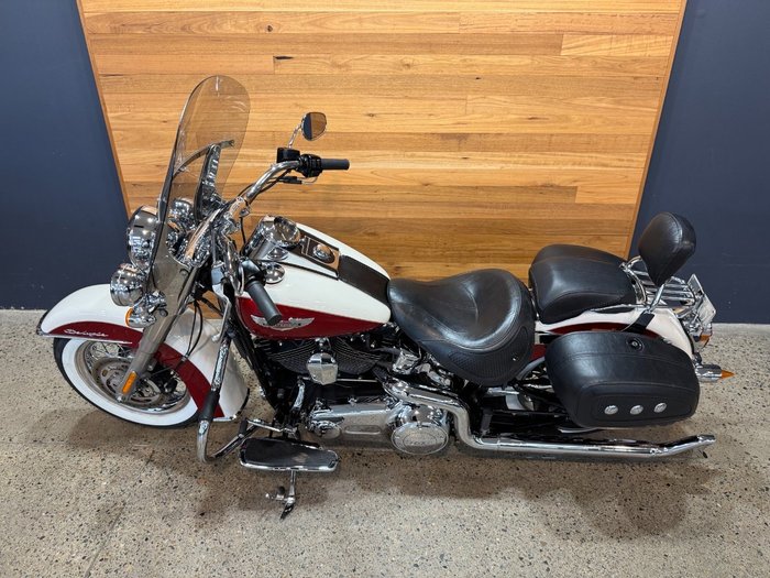 2013 Harley-davidson FLSTN SOFTAIL DELUXE White