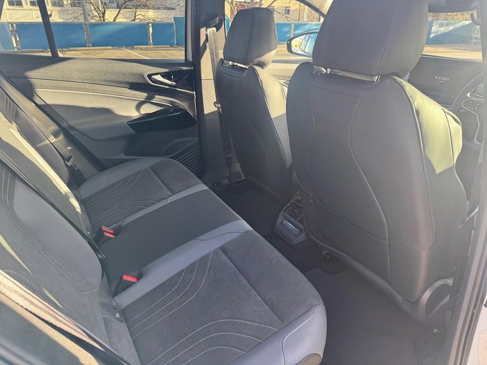 2025 Volkswagen ID.5 Pro