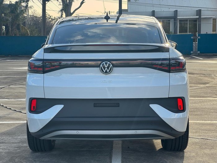 2025 Volkswagen ID.5 Pro