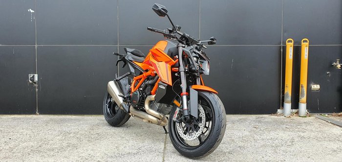 2025 KTM 1390 Super Duke R Super Duke Orange
