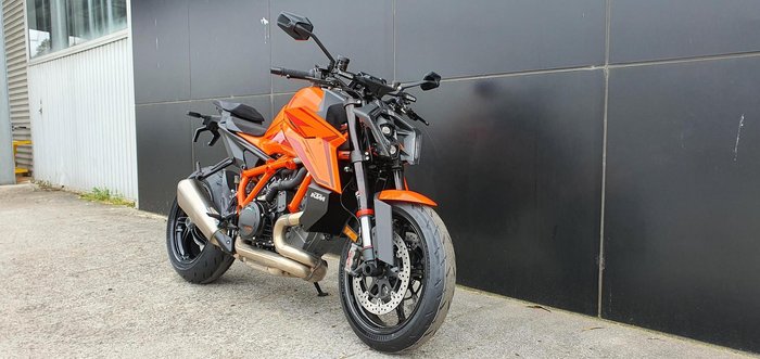 2025 KTM 1390 Super Duke R Super Duke Orange