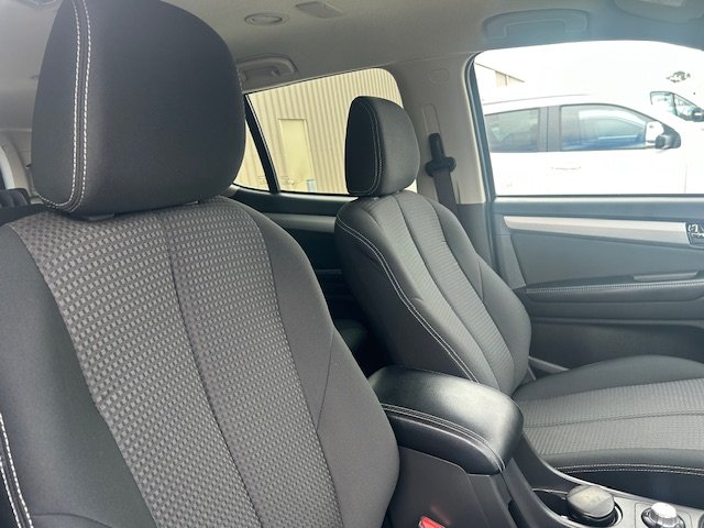 2017 ISUZU MU-X