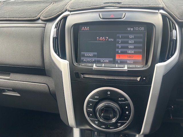 2017 ISUZU MU-X