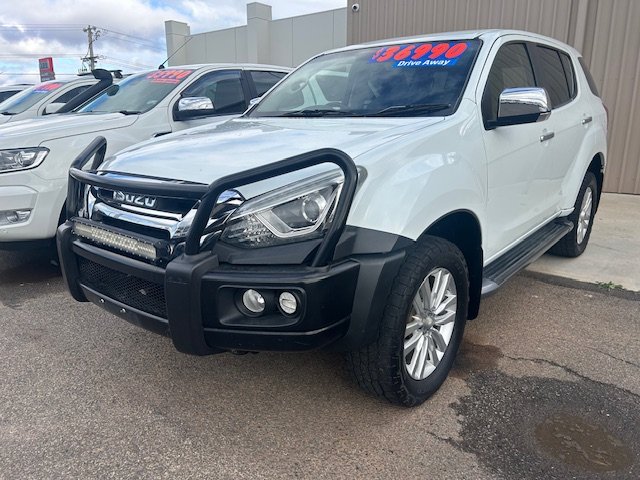 2017 ISUZU MU-X