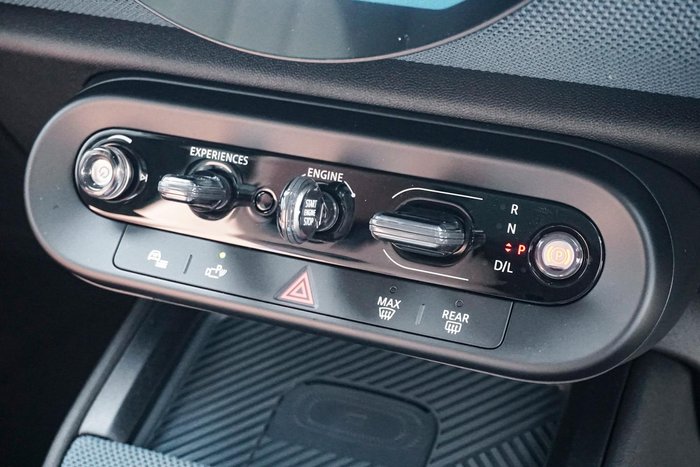 2025 MINI Countryman C Favoured