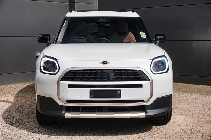 2025 MINI Countryman C Favoured
