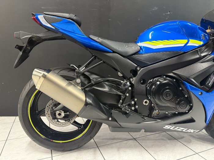2018 SUZUKI GSX-S750 Blue