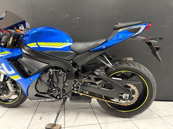 2018 SUZUKI GSX-S750 Blue