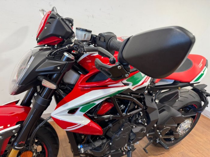 2022 MV Agusta DRAGSTER 800 RR E5 RED
