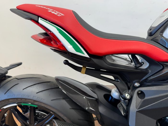 2022 MV Agusta DRAGSTER 800 RR E5 RED