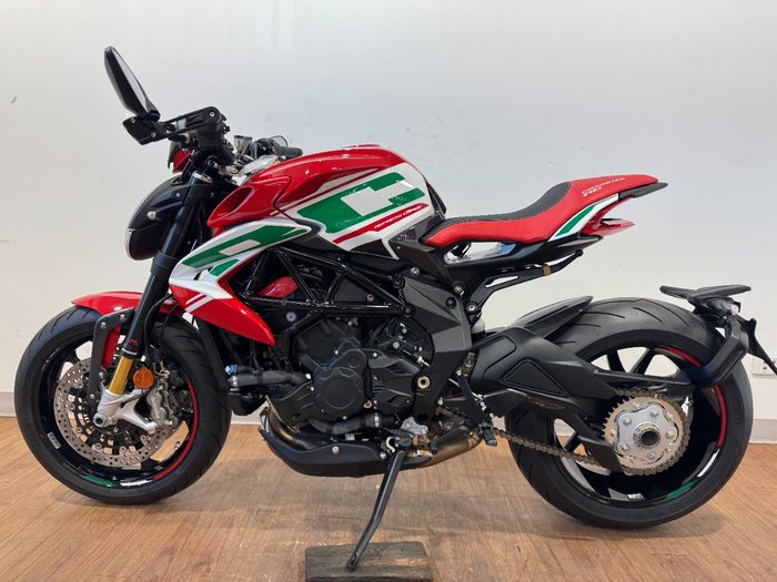 2022 MV Agusta DRAGSTER 800 RR E5 RED