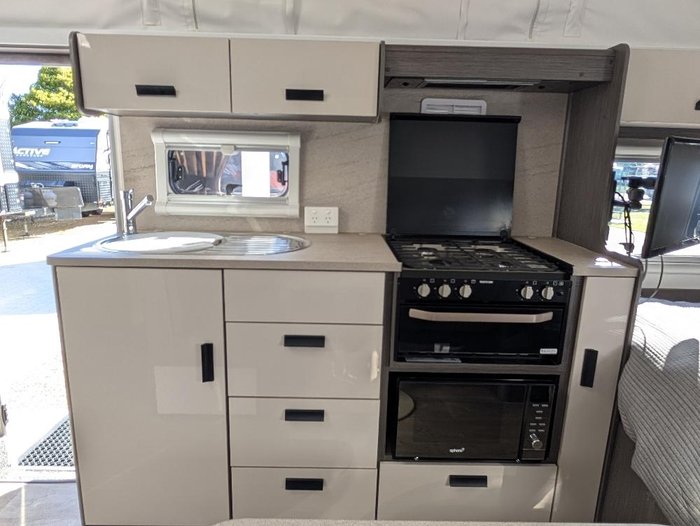 2021 Jayco Journey 18Ft Pop-Top