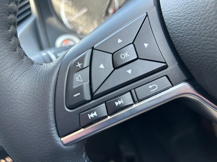 2025 Nissan Navara PRO-4X