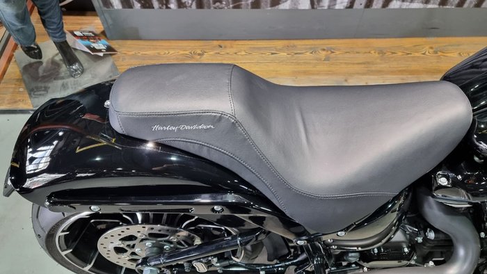 2025 Harley-davidson FXBR BREAKOUT (117) Vivid Black