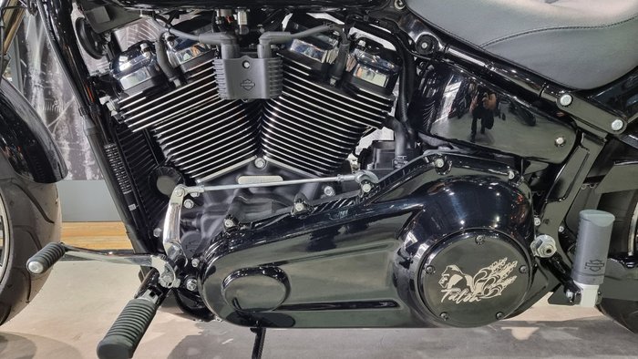 2025 Harley-davidson FXBR BREAKOUT (117) Vivid Black