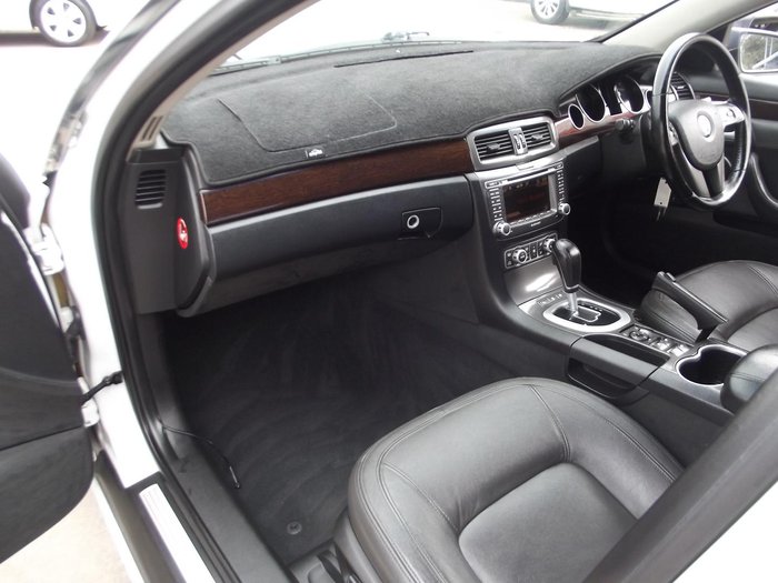 2006 Holden Statesman WL Heron White