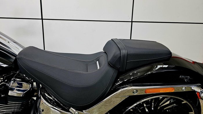 2025 Harley-Davidson Breakout 117 (FXBR) Softail Black