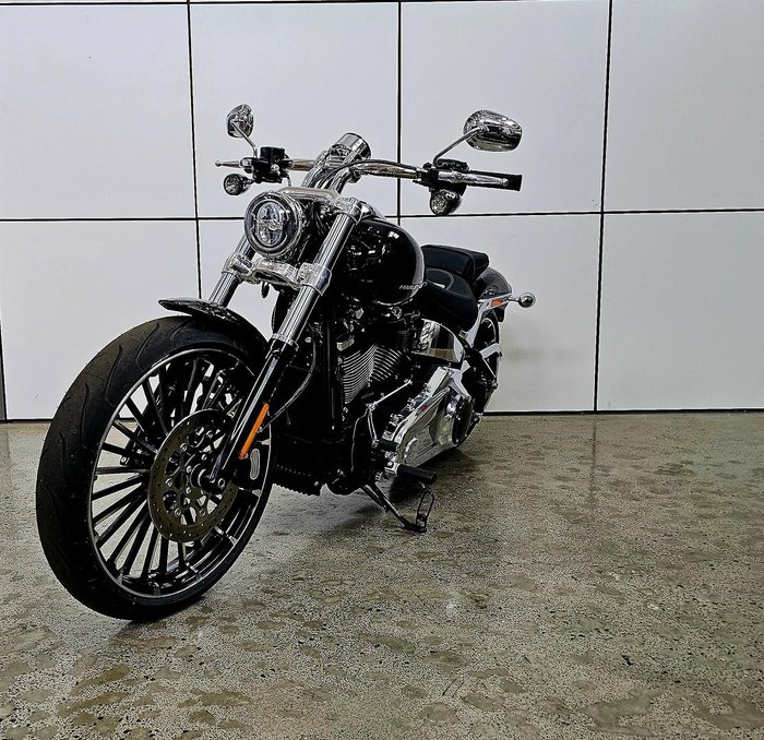 2025 Harley-Davidson Breakout 117 (FXBR) Softail Black