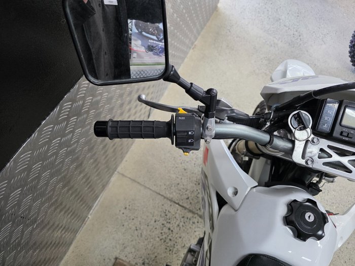 2019 Suzuki DR-Z400 SM WHITE