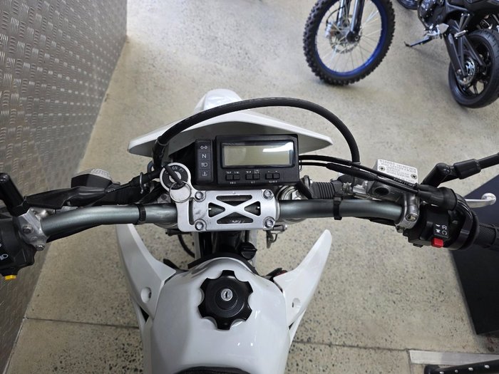 2019 Suzuki DR-Z400 SM WHITE