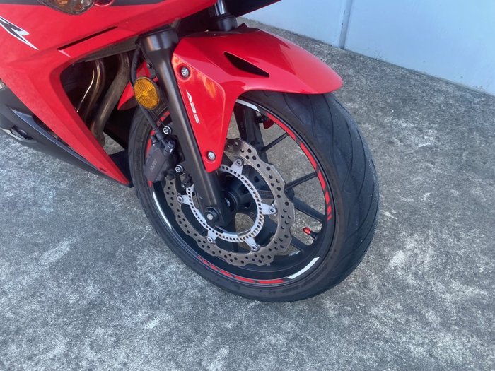2016 Honda CBR500R Red