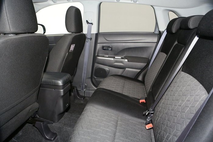 2024 Mitsubishi ASX LS
