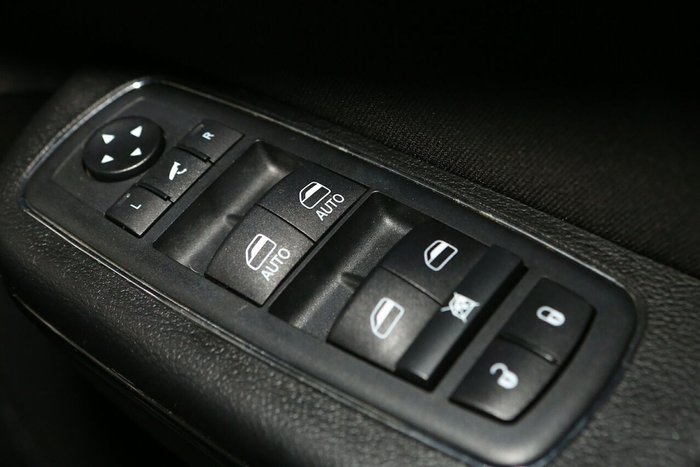 2021 Chrysler 300 SRT Core