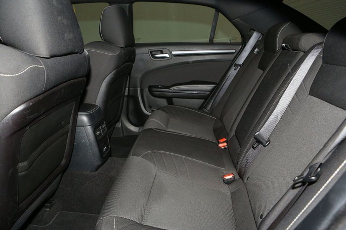2021 Chrysler 300 SRT Core