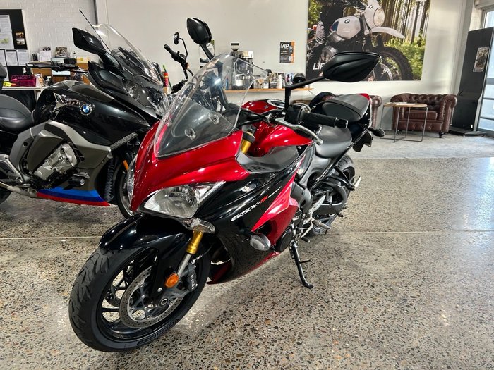 2016 Suzuki GSX-S1000F RED