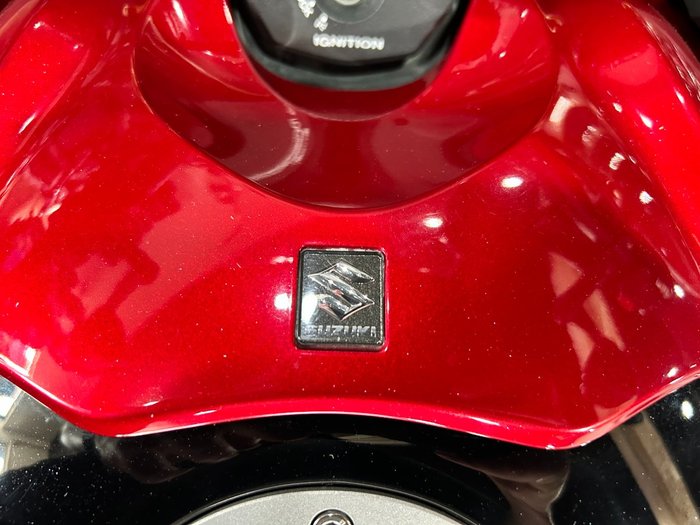 2016 Suzuki GSX-S1000F RED