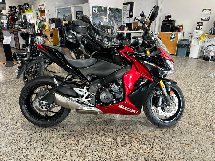 2016 Suzuki GSX-S1000F RED