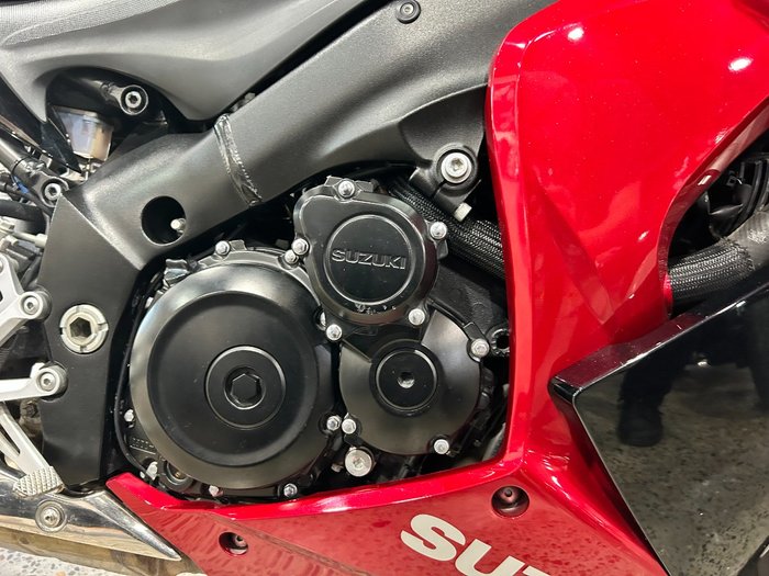 2016 Suzuki GSX-S1000F RED