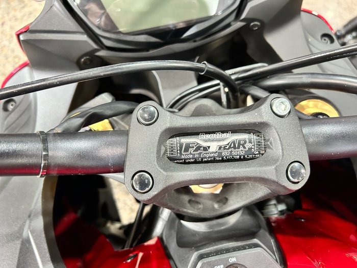 2016 Suzuki GSX-S1000F RED