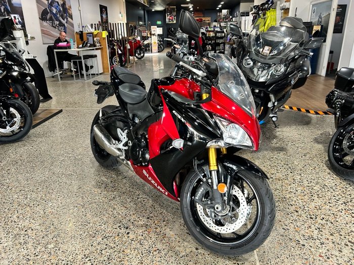 2016 Suzuki GSX-S1000F RED