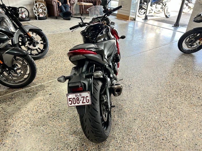 2016 Suzuki GSX-S1000F RED