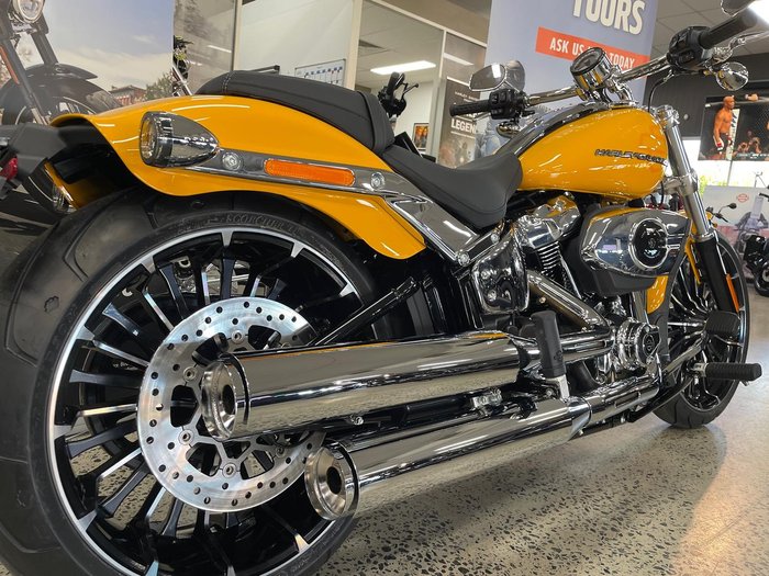 2025 Harley-Davidson Breakout 117 (FXBR) Softail Yellow
