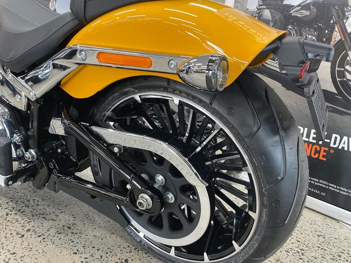 2025 Harley-Davidson Breakout 117 (FXBR) Softail Yellow