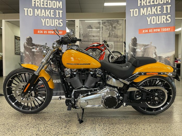2025 Harley-Davidson Breakout 117 (FXBR) Softail Yellow