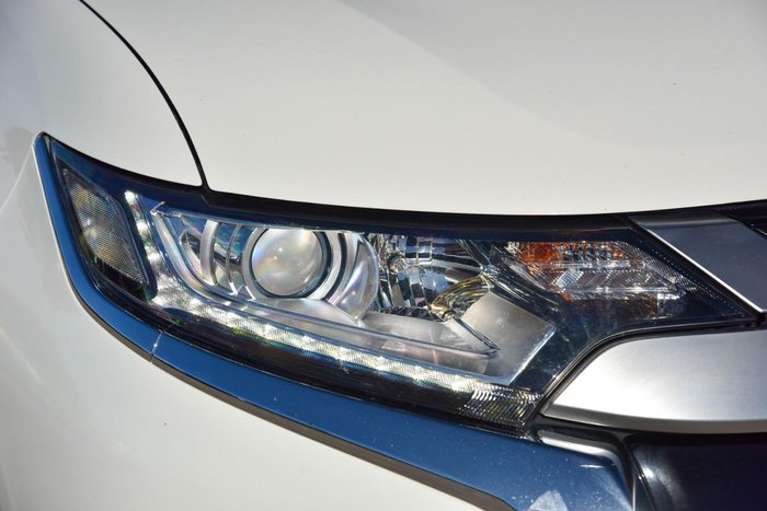 2019 Mitsubishi Outlander LS ZL MY20 White