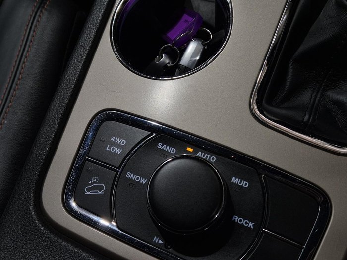 2016 Jeep Grand Cherokee 75th Anniversary WK MY16 4X4 Dual Range Brilliant Black